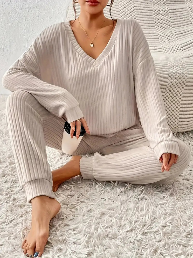 Monroe | Casual V-Neck Knit Tracksuit