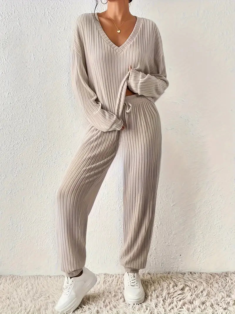 Monroe | Casual V-Neck Knit Tracksuit