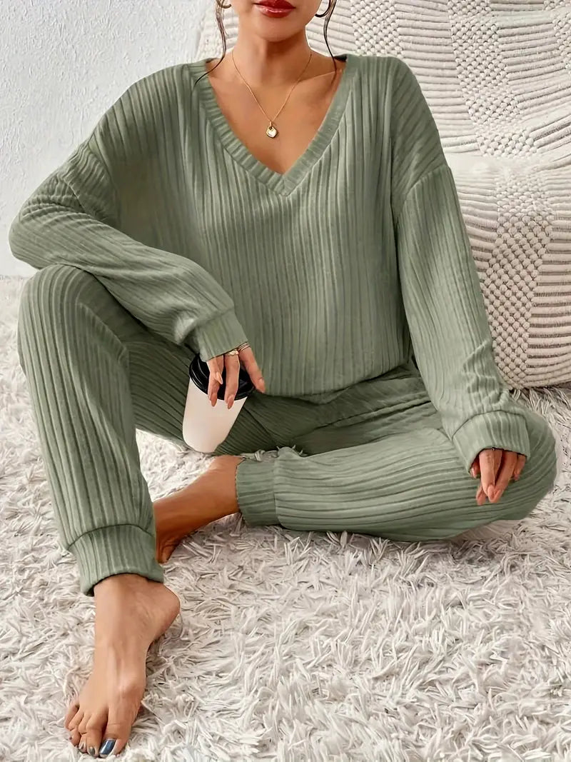 Monroe | Casual V-Neck Knit Tracksuit