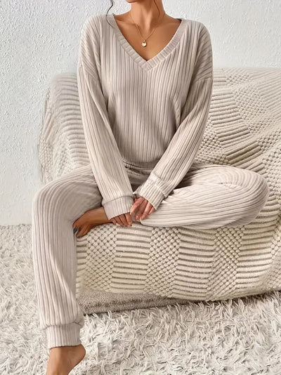 Monroe | Casual V-Neck Knit Tracksuit